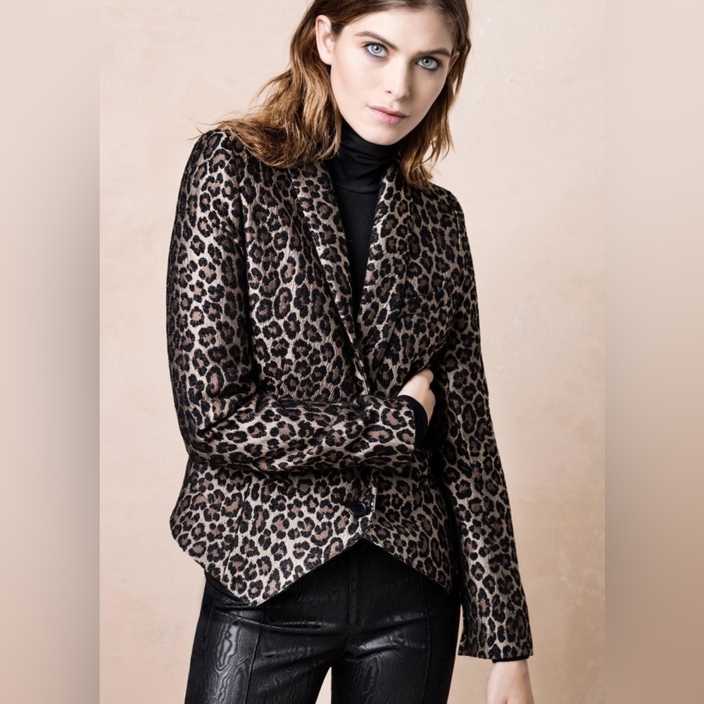 Smythe leopard print blazer size 6